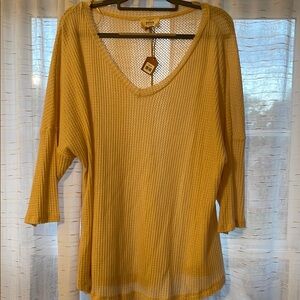 Blu Pepper Cream Textured Top